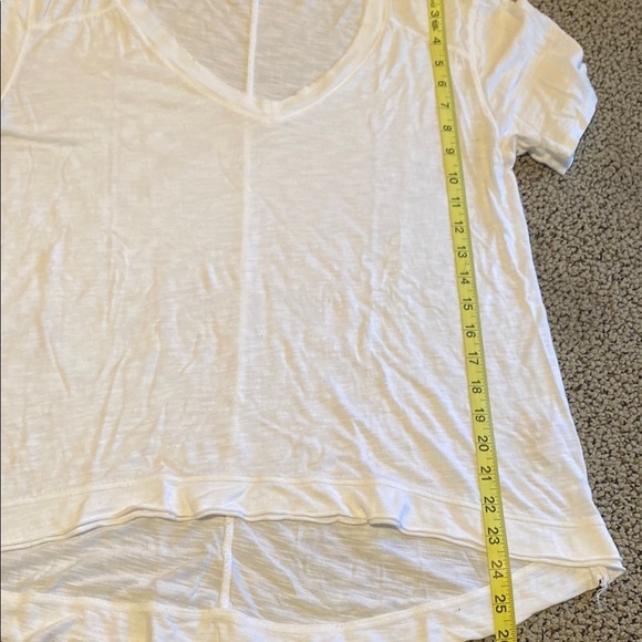 Crown Jewel Women's White V-Neck Top Size Small in EUC - Picture 6 of 6